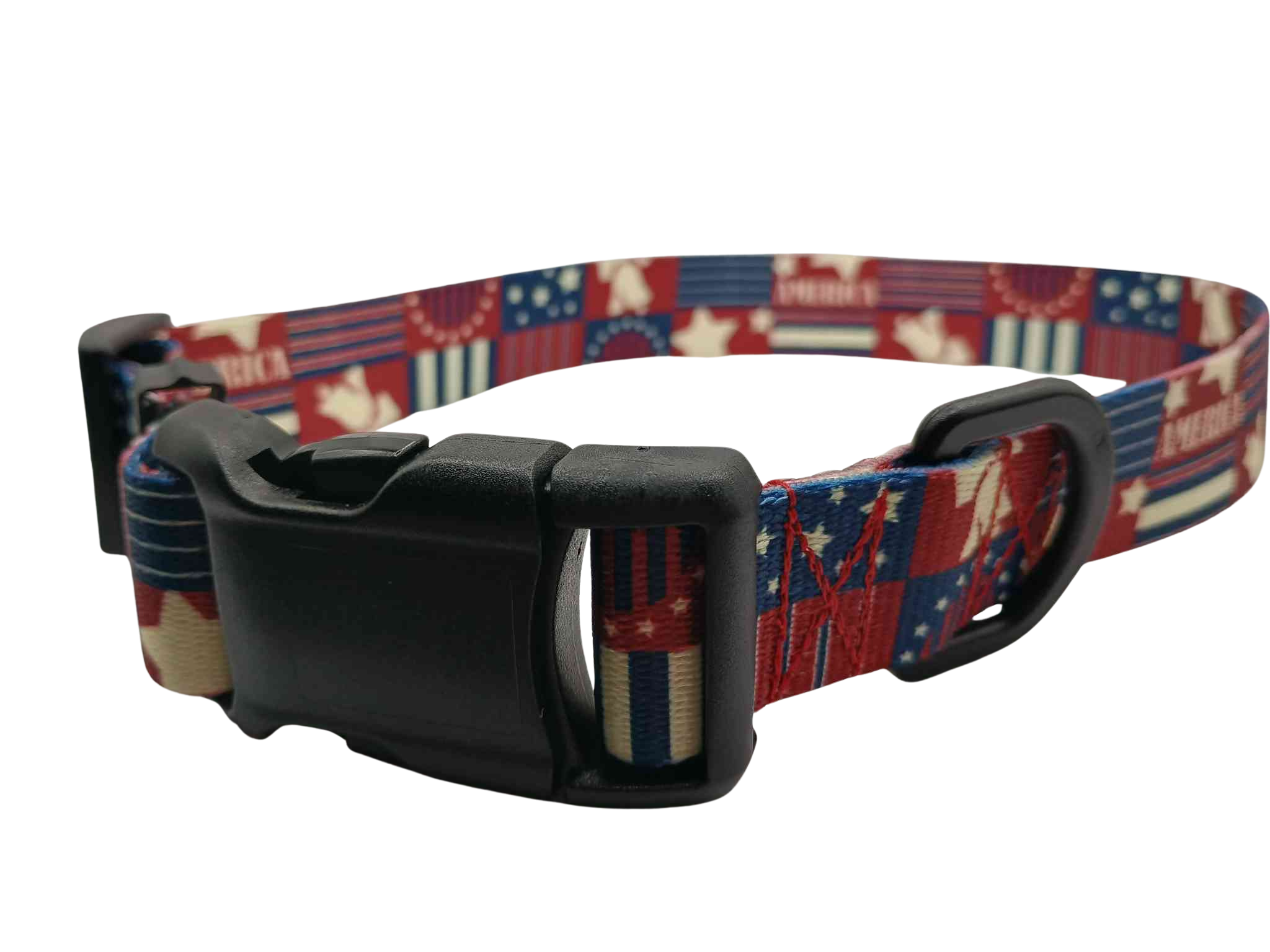 Featuring the '76 American style print, this buckle collar features a mix of medium-brick red, blue and splashes of cream.