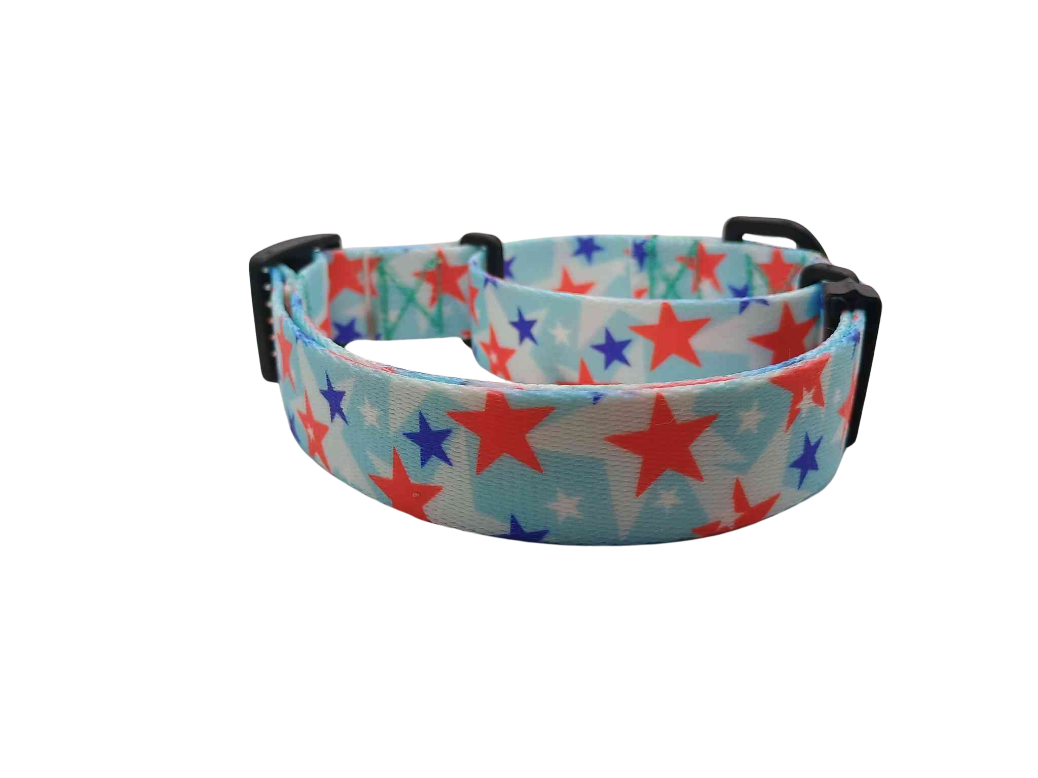Featuring the American Celebration print, this martingale collar features light-baby blue background with white, red and royal blue stars.