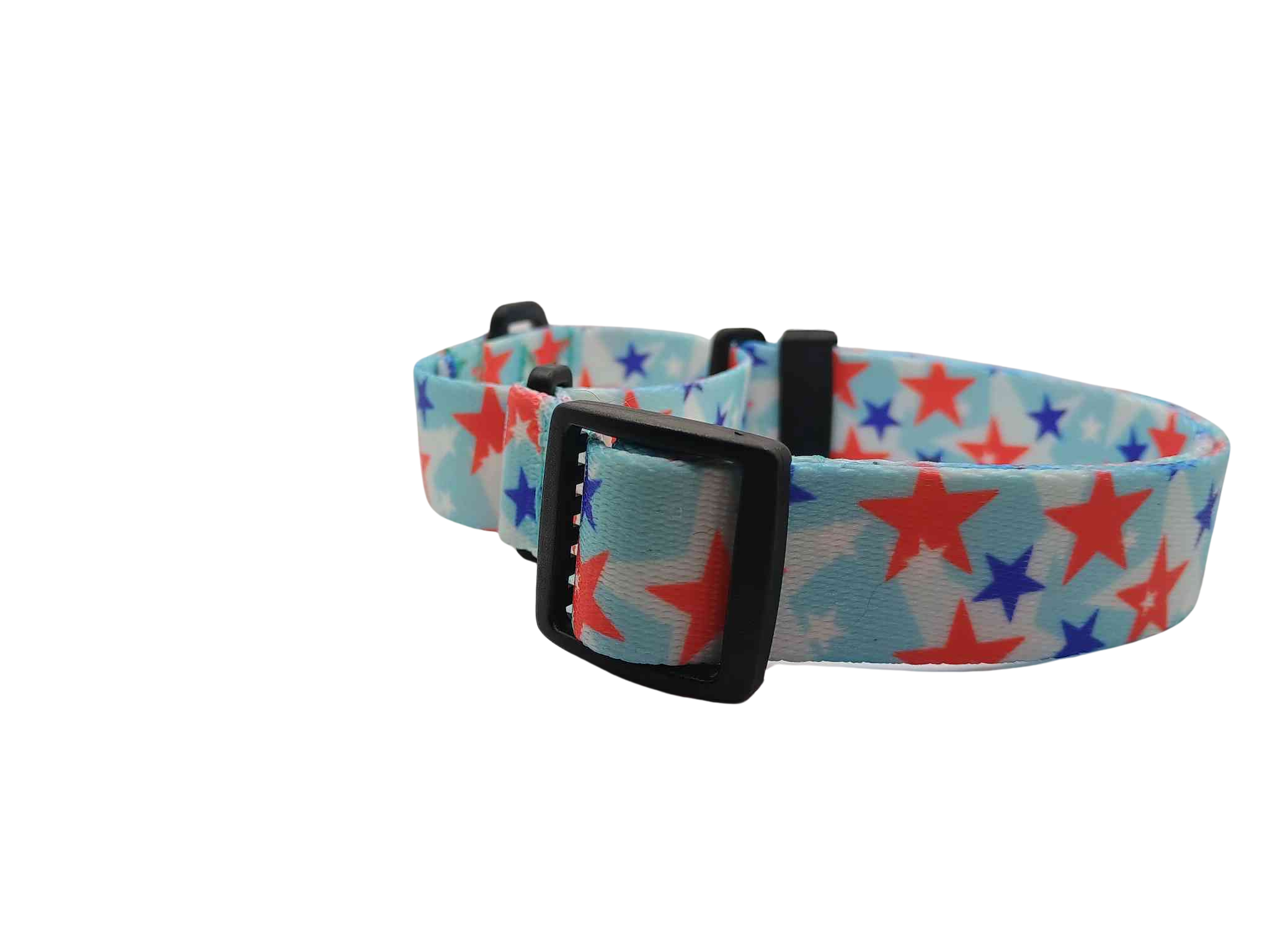 Featuring the American Celebration print, this martingale collar features light-baby blue background with white, red and royal blue stars.