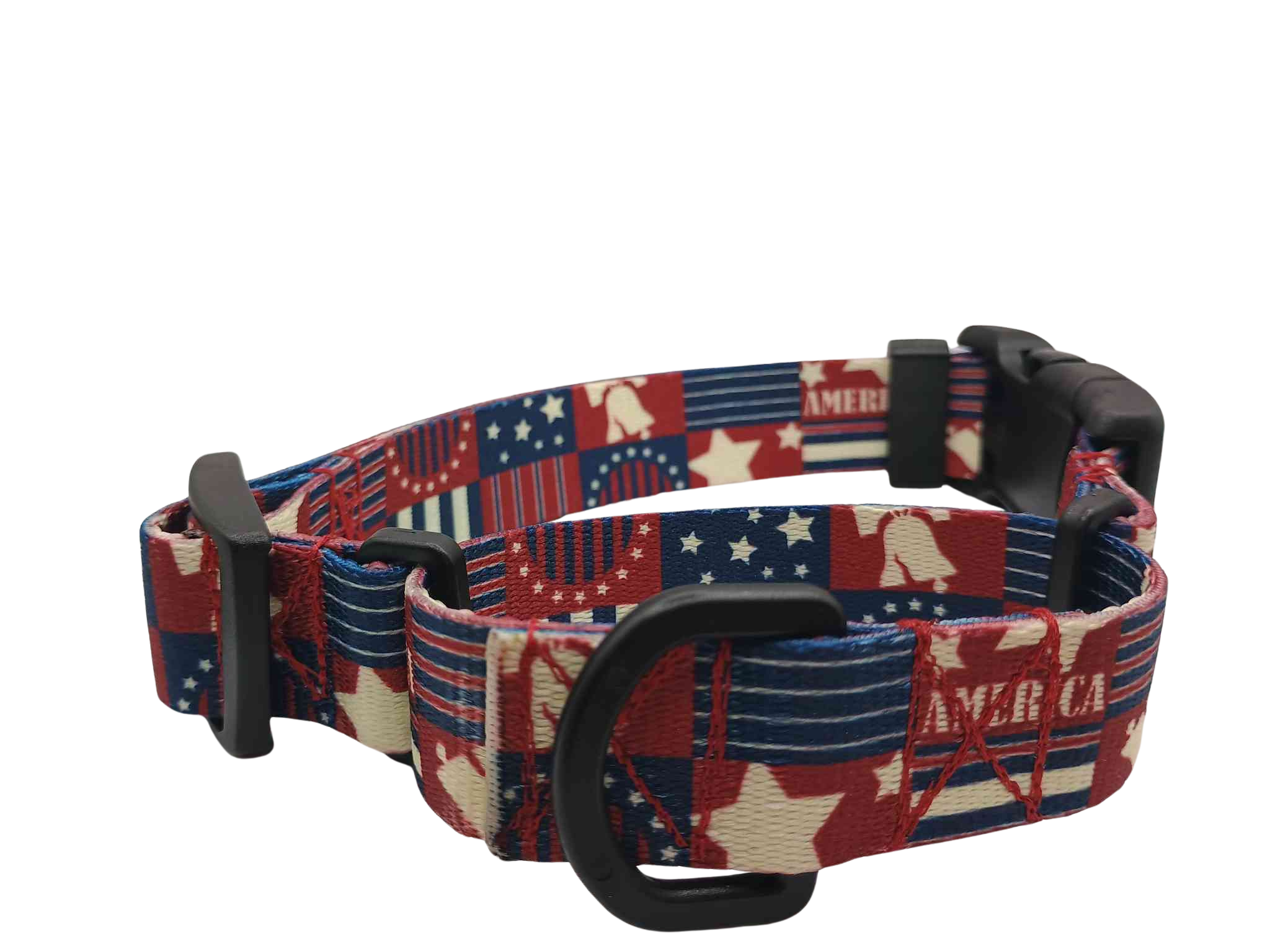 Featuring the '76 American style print, this martingale collar with buckle features a mix of medium-brick red, blue and splashes of cream.